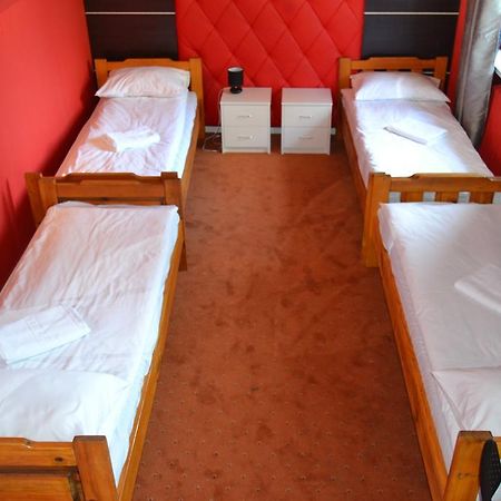 Hotel Astra バルトシツェ エクステリア 写真